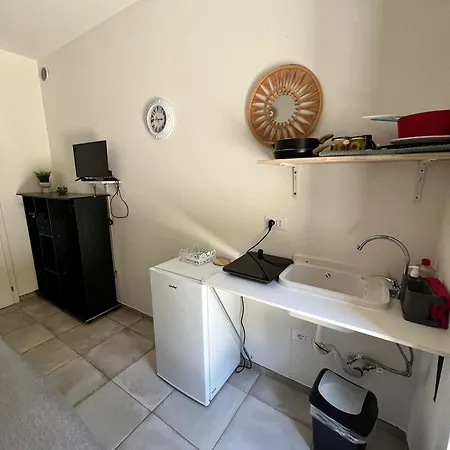 La Casa Di Giada A 3 Minuti Dal Casello Autostradale Di - Parcheggio Privato E Self Check-in 3* イーモラ