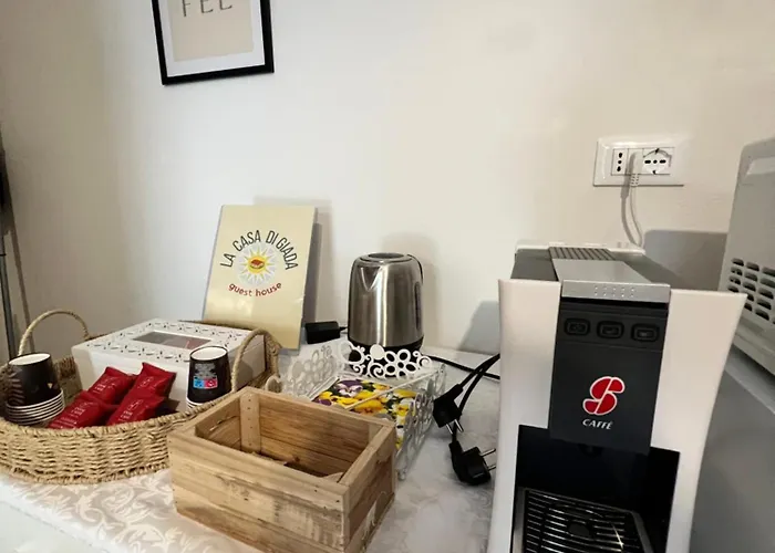 La Casa Di Giada - Vicino Autostrada Di - Self Check In H24 & Parcheggio Gratis 招待所 伊莫拉