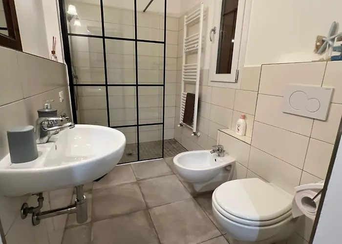 La Casa Di Giada - Self Check-in - Parcheggio Privato- Vicino Autostrada Di