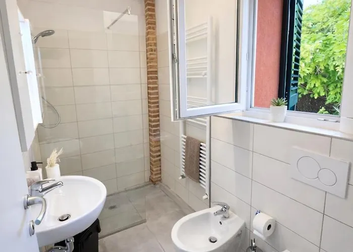 招待所 La Casa Di Giada - Vicino Autostrada Di - Self Check In H24 & Parcheggio Gratis 3*