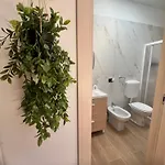 La Casa Di Giada - Vicino Autostrada Di - Self Check In H24 & Parcheggio Gratis בית הארחה