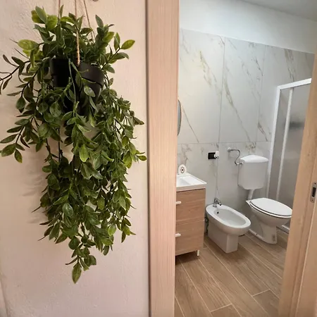 La Casa Di Giada - Self Check In - Parcheggio Privato E Ricarica Ev Pensionat