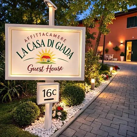 Pensionat La Casa Di Giada - Self Check In - Parcheggio Privato E Ricarica Ev 3*