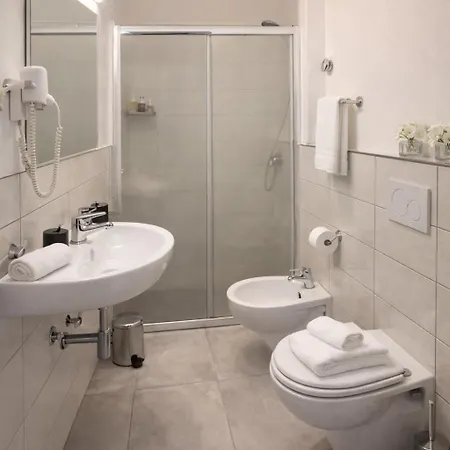 Pensionat La Casa Di Giada - Self Check In - Parcheggio Privato E Ricarica Ev 3*