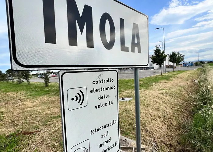 La Casa Di Giada - Self Check-in - Parcheggio Privato- Vicino Autostrada Di