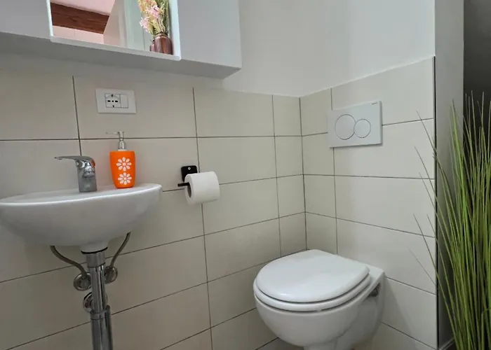 La Casa Di Giada - Self Check-in - Parcheggio Privato- Vicino Autostrada Di