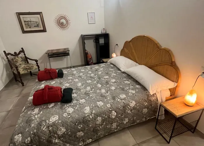 Vendégház La Casa Di Giada - Self Check-in - Parcheggio Privato- Vicino Autostrada Di 3*