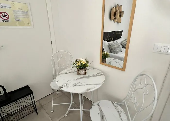 La Casa Di Giada - Self Check-in - Parcheggio Privato- Vicino Autostrada Di Vendégház 3*