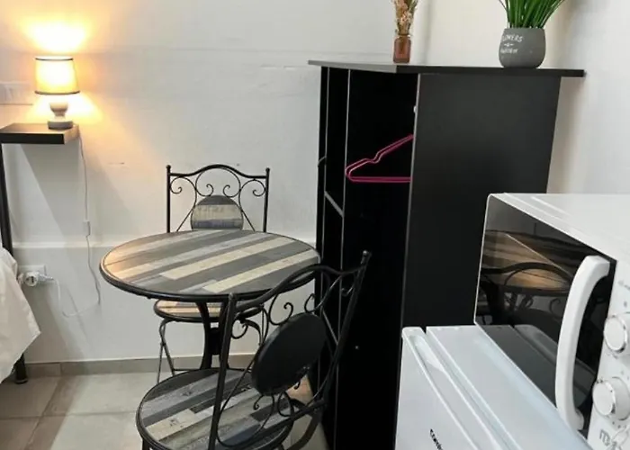 Pensión La Casa Di Giada - Self Check-in - Parcheggio Privato- Vicino Autostrada Di