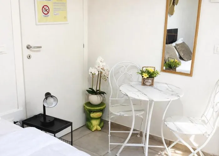 La Casa Di Giada - Vicino Autostrada Di - Self Check In H24 & Parcheggio Gratis Gæstehus